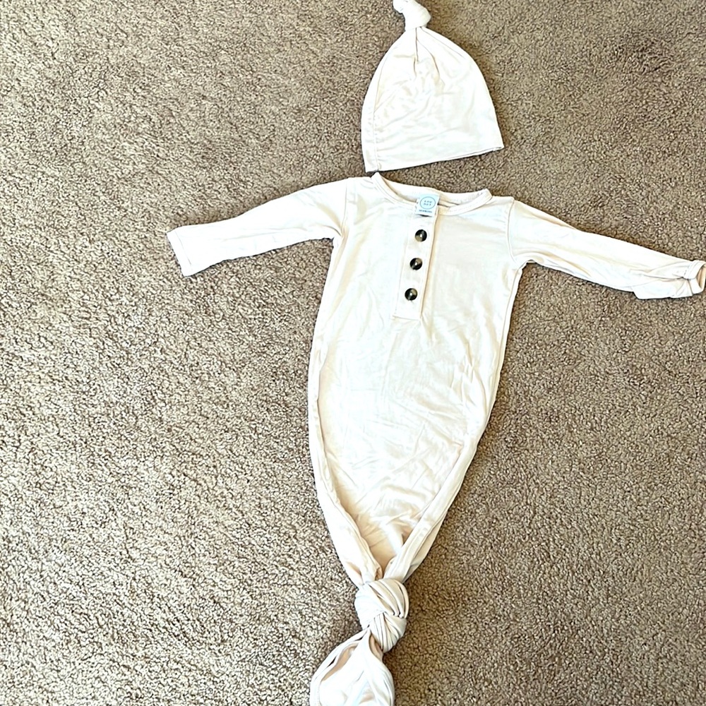 Lou Lou knotted gown and hat